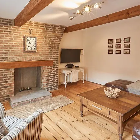 Daire Sanders House Whitby